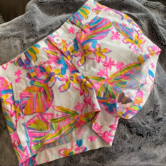 LILLY PULITZER WALSH SHORT SUMMER HAZE - Picture 2 of 8